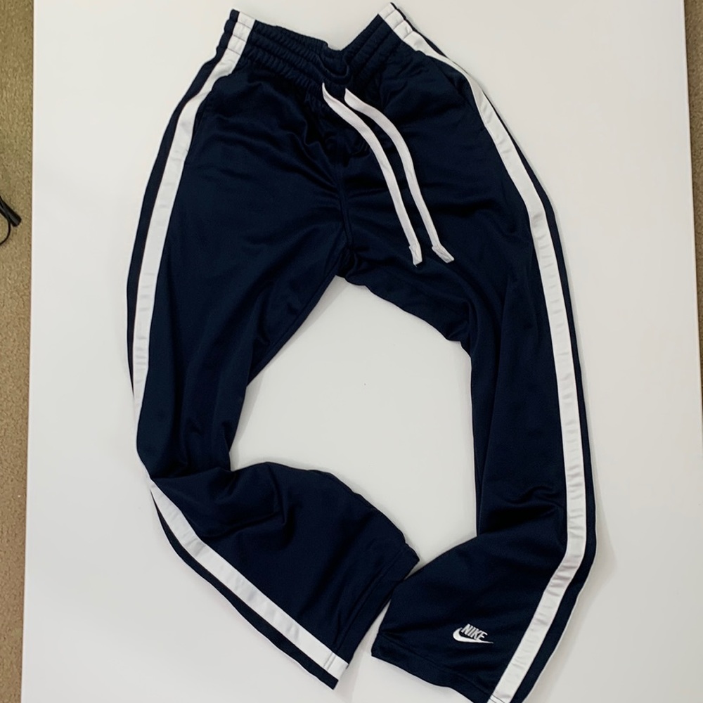 Nike S joggers side stripes pockets NWT